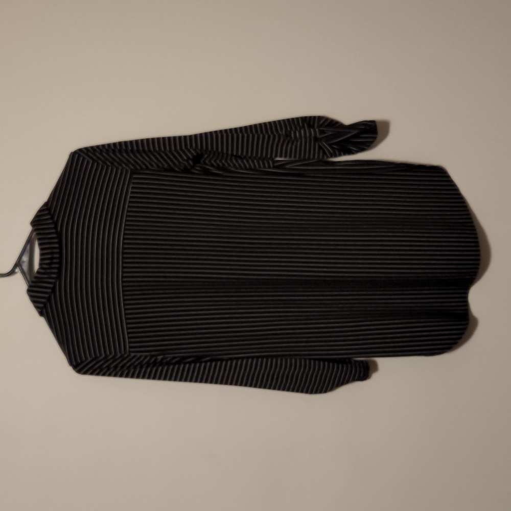 Apt. 9 button down - Picture 4 of 5